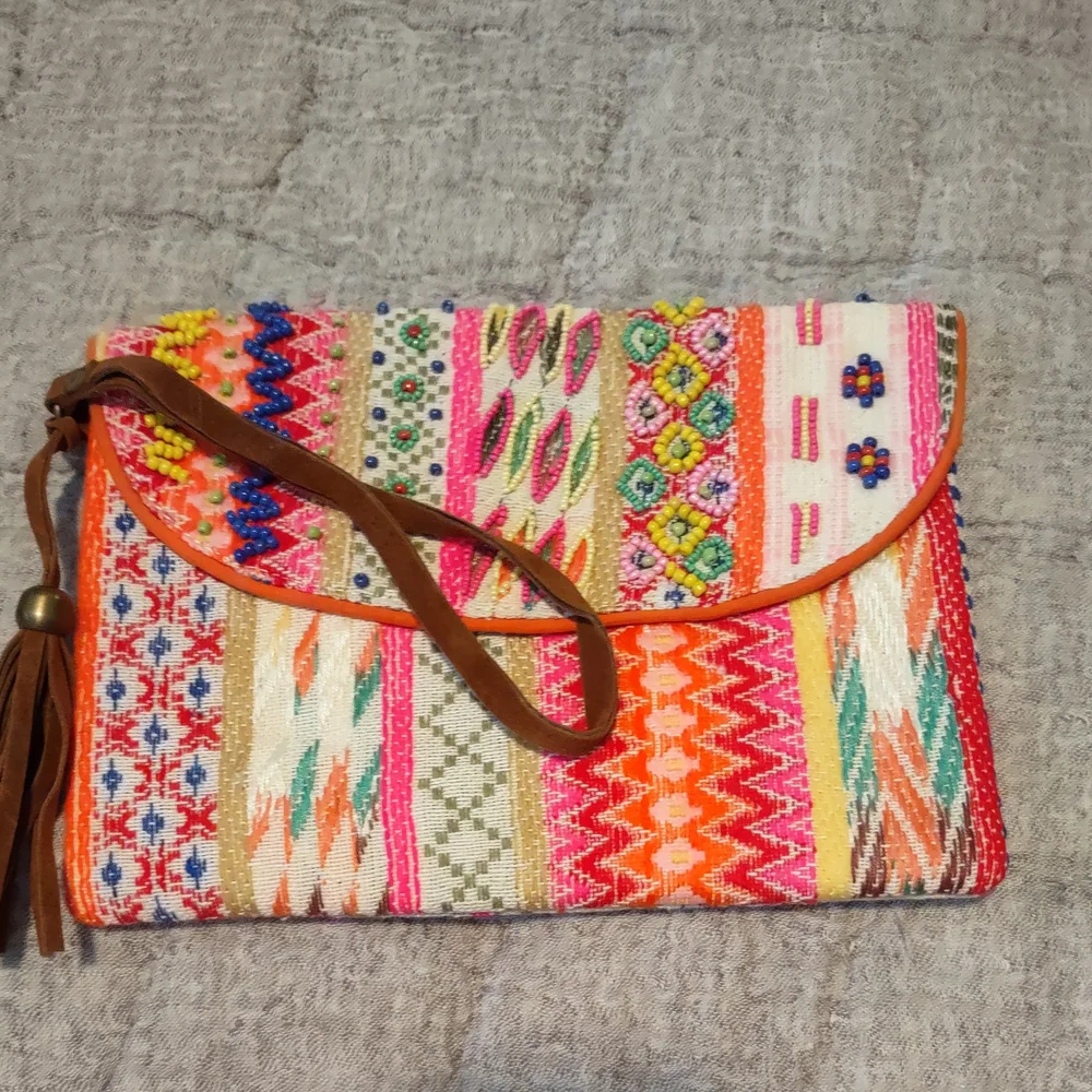 NWT Grace & Lace Red and Pink Geometric Wristlet